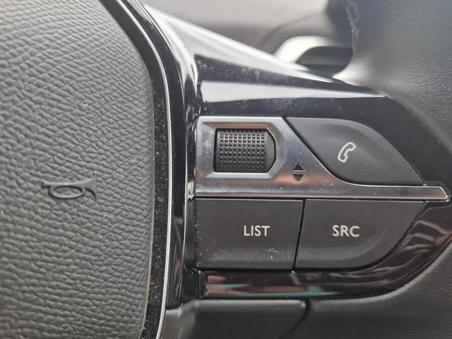 Peugeot 3008 1.2 PureTech Allure Pack 2023 Benzine 27