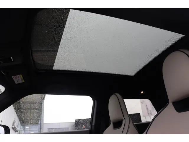 MINI 3-Deurs Cooper E | Favoured L 2025 Elektrisch 22