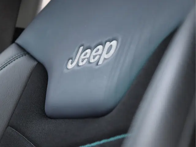 Jeep Compass 1.5T e-Hybrid Upland 2022 Hybride Benzine 64