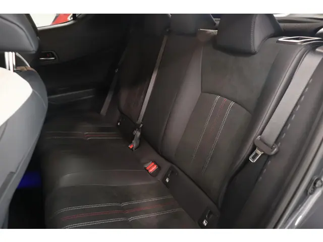 Toyota C-HR 2.0 Hybrid GR Sport 2021 Hybride Benzine 8