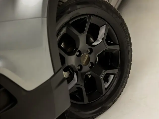 Jeep Avenger 1.2 Altitude Sport 2023 Benzine 18