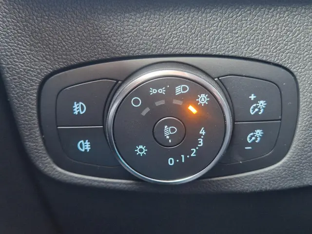 Ford Focus 1.0 EcoBoost Hybrid ST Line 2025 Benzine 29