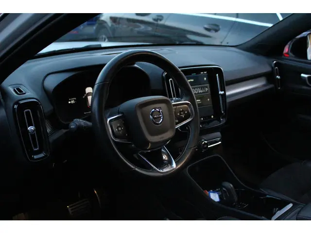 Volvo XC40 Recharge P8 AWD R-Design 2020 Elektrisch 9