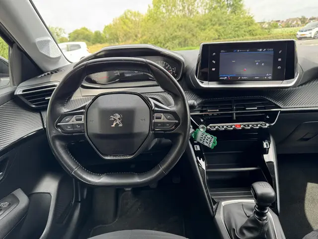 Peugeot 208 1.2 PureTech Blue Lease Allure 2020 Benzine 26