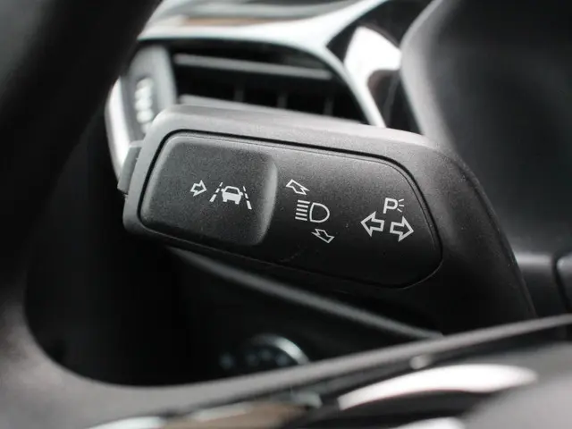 Ford Fiesta 1.0 EcoBoost Connected 2023 Benzine 9