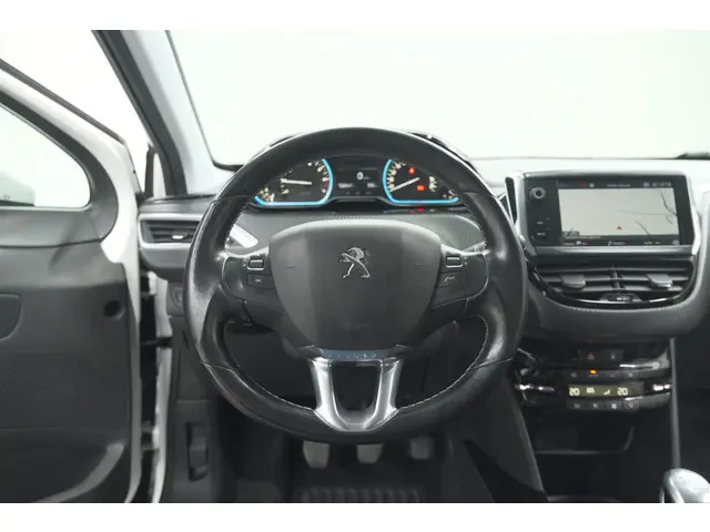 Peugeot 2008 PureTech 130 Allure 2019 Benzine 31