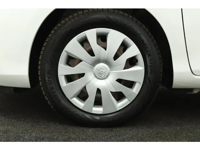Toyota Yaris 1.5 Hybrid Aspiration 2015 Hybride Benzine 37
