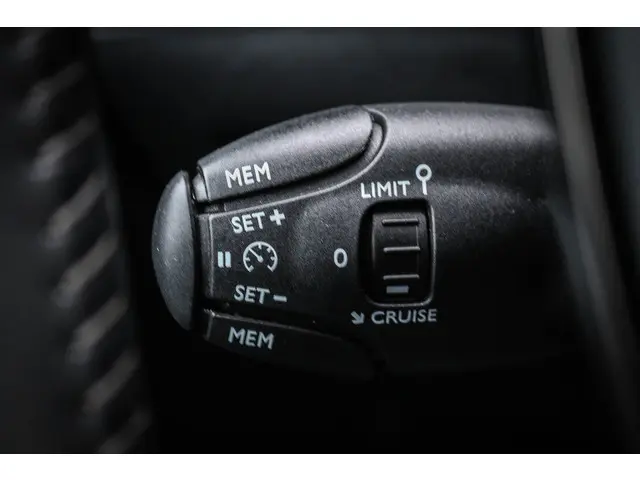 Peugeot 208 1.2 PureTech Active Pack 2022 Benzine 20