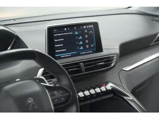 Peugeot 3008 PureTech 130 EAT8 GT Line 2019 Benzine 60