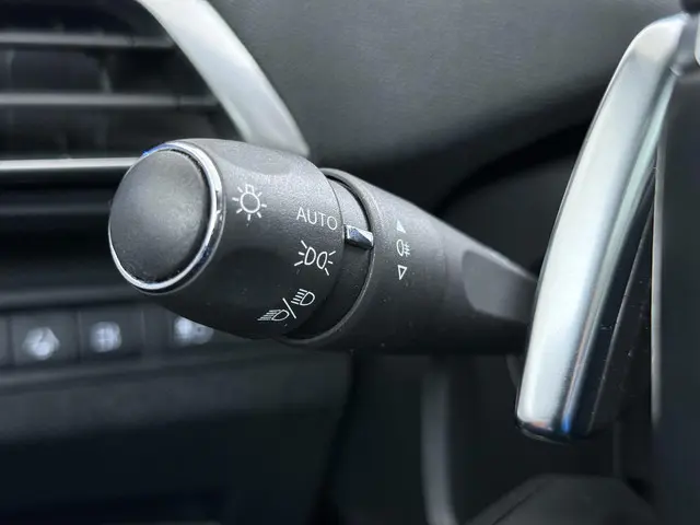 Peugeot 3008 1.6 HYbrid4 300 GT 2022 Hybride Benzine 27