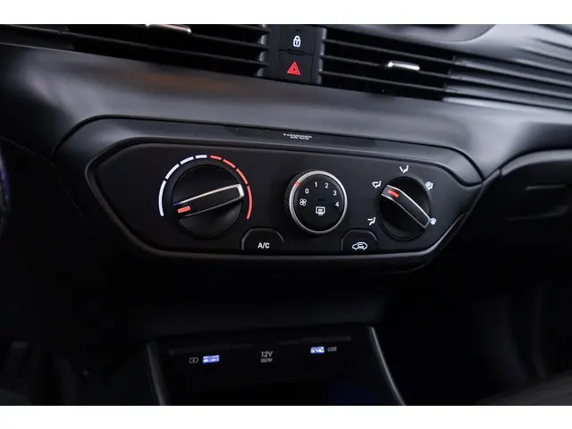 Hyundai i20 1.2 MPI Comfort | AIRCO | VELGEN 2021 Benzine 11