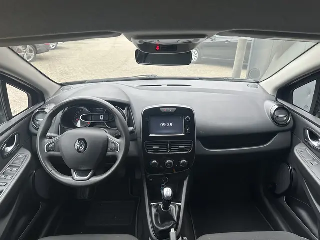 Renault Clio 0.9 TCe Limited | Trekhaak | Navi 2018 Benzine 15