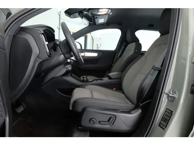 Volvo XC40 2.0 B4 Plus Dark 2024 Hybride Benzine 4