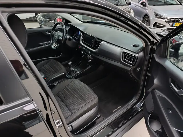 Kia Stonic 1.0 T-GDi DynamicLine 2017 Benzine 28