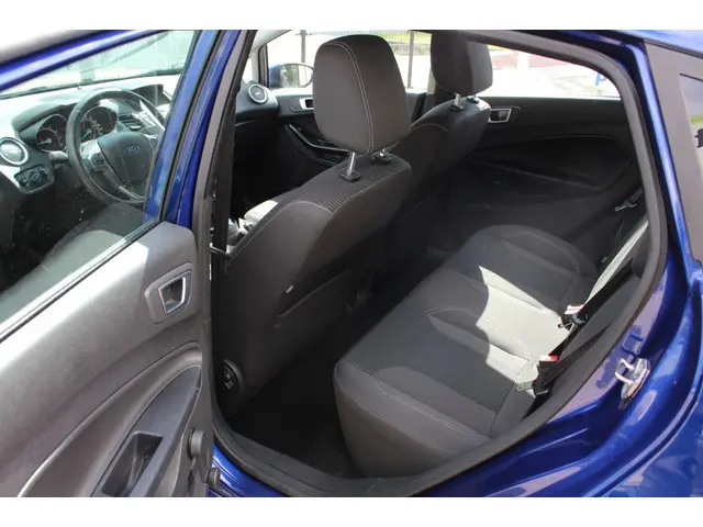 Ford Fiesta 1.0 EcoB. Titanium 2016 Benzine 16