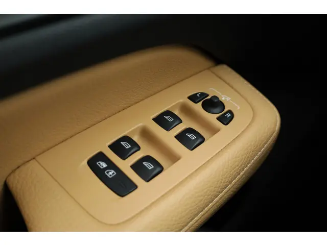 Volvo V60 2.0 T4 Inscription 2020 Benzine 7