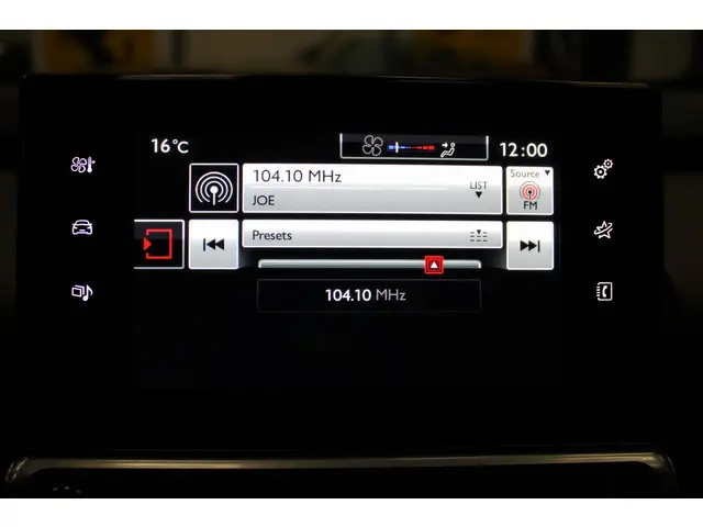 Citroën C4 Cactus 1.2 e-VTi Feel Automaat 2015 Benzine 18