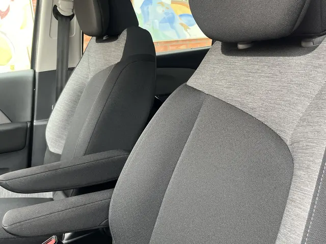 Citroën C4 Picasso PureTech 130 Feel 2018 Benzine 26