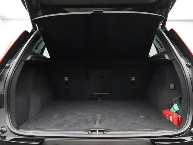 Volvo XC40 Recharge P8 AWD R-Design 2020 Elektrisch 13