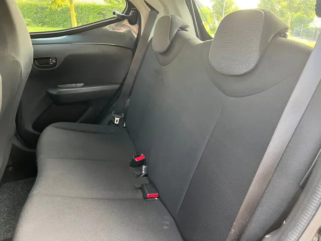 Toyota Aygo 1.0 VVT-i x-now 2016 Benzine 6