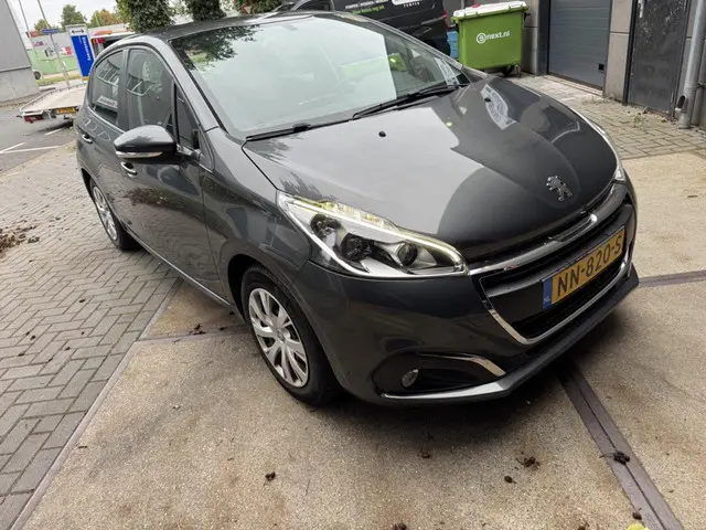 Peugeot 208 2