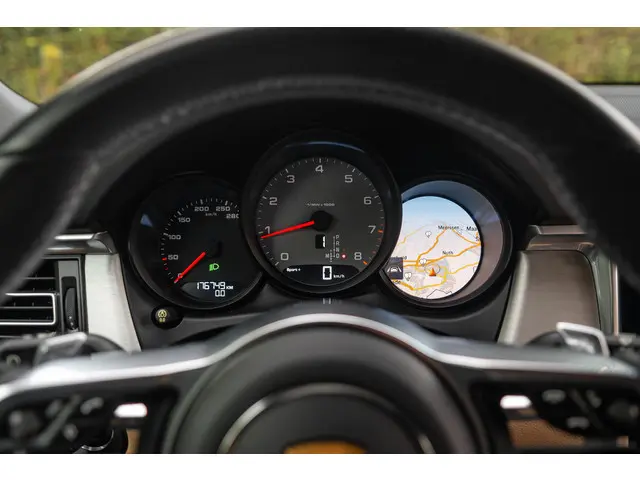 Porsche Macan S 2019 Benzine 12