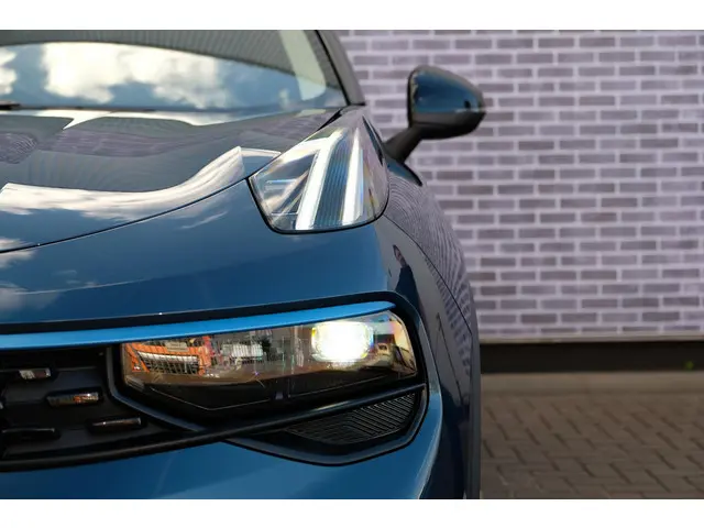 Lynk & Co 01 PHEV 2021 Hybride Benzine 13