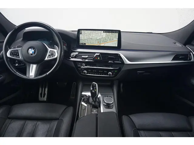 BMW 6 Serie Gran Turismo 640i 2022 Benzine 7