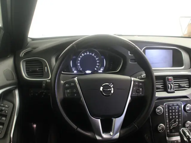Volvo V40 Cross Country T3 Polar+ Luxury 2018 Benzine 16