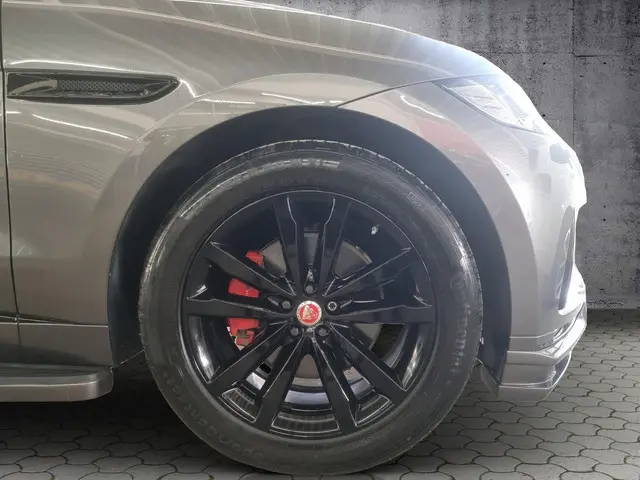 Jaguar F-PACE 3.0 S/C S AWD 35t 2018 Benzine 25