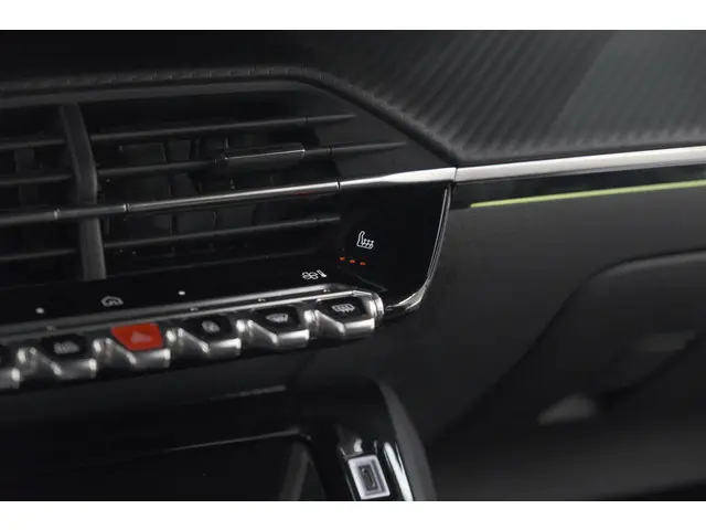 Peugeot 2008 PureTech 130 EAT8 GT 2024 Benzine 57