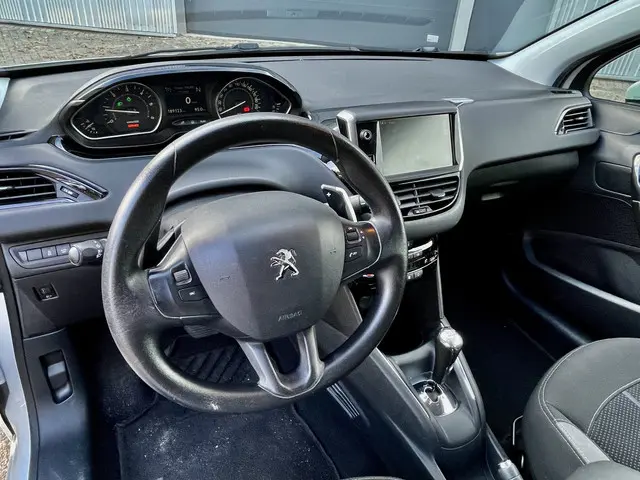 Peugeot 208 1.4 e-HDi Active 2013 Diesel 6