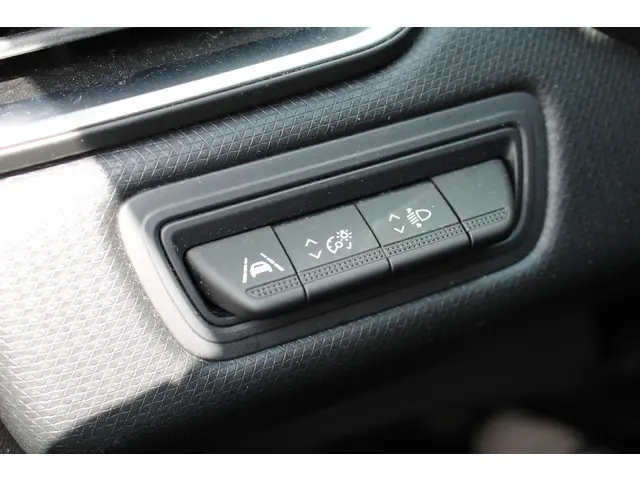 Renault Clio 1.0 TCe 90 Equilibre 2023 Benzine 23