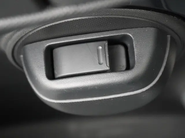 Toyota Aygo 1.0 VVT-i Now 2014 Benzine 13