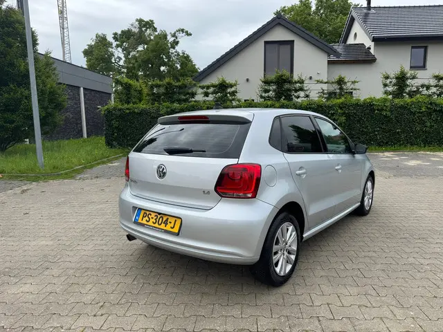 Volkswagen Polo 1.4-16V Highline 2013 Benzine 20