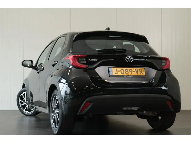 Toyota Yaris 1.5 VVT-i Dynamic, Full LED 2020 Benzine 3