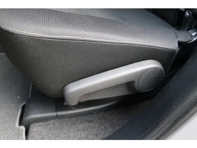 Toyota RAV4 2.0 Dynamic 4WD, Trekhaak 2013 Benzine 31
