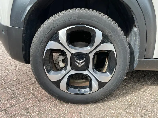 Citroën C3 Aircross 1.2 PureTech S&S Shine 2019 Benzine 9