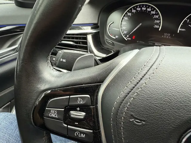 BMW 5 Serie 530i High Executive 2019 Benzine 12