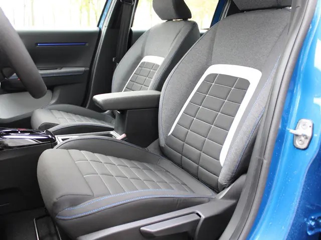 Citroën C3 HYBRID 110 PLUS 2025 Hybride Benzine 7