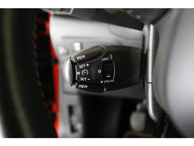 Citroën C3 1.2 PureTech Shine 2017 Benzine 14