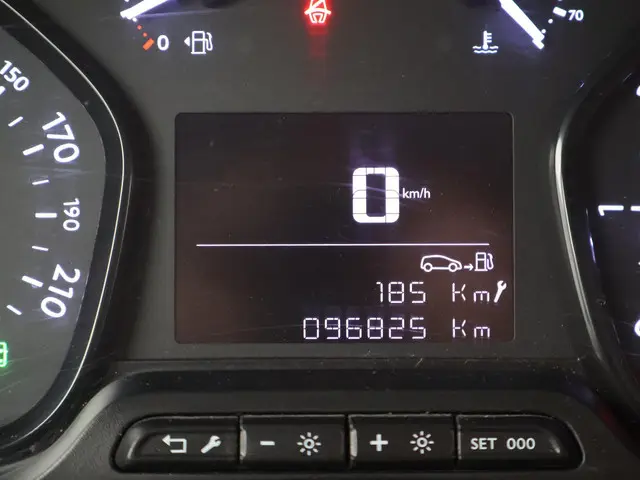 Opel Vivaro 2.0 CDTI 150 PK L2H1 INNOVATION 2021 Diesel 23