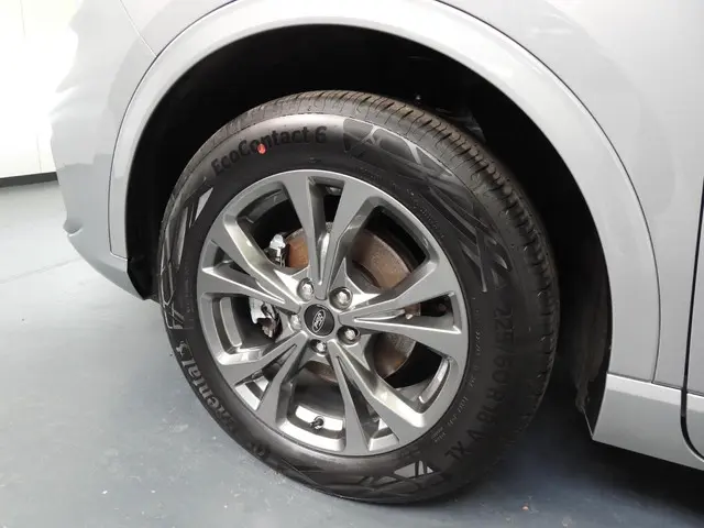 Ford Kuga 2.5 PHEV Plug-In ST-Line 2022 Hybride Benzine 36