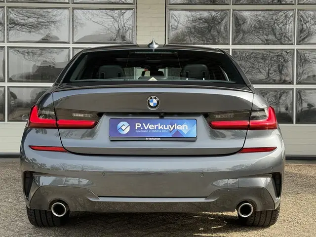 BMW 3 Serie 320i 2021 Benzine 9