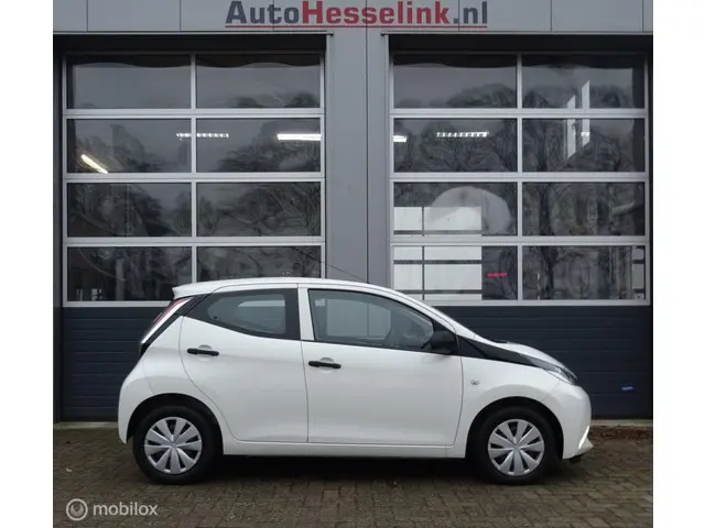 Toyota Aygo 1.0 VVT-i x CRUISE CONTROL|AIRCO 2016 Benzine 4