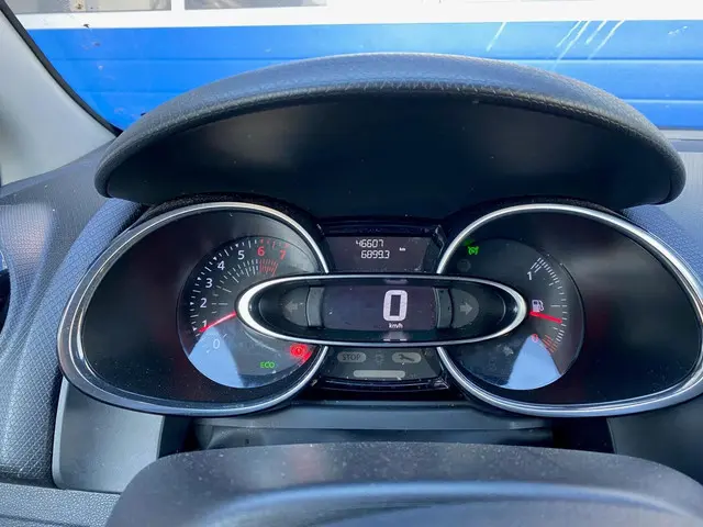 Renault Clio Estate 0.9 TCe Intens 2019 Benzine 18