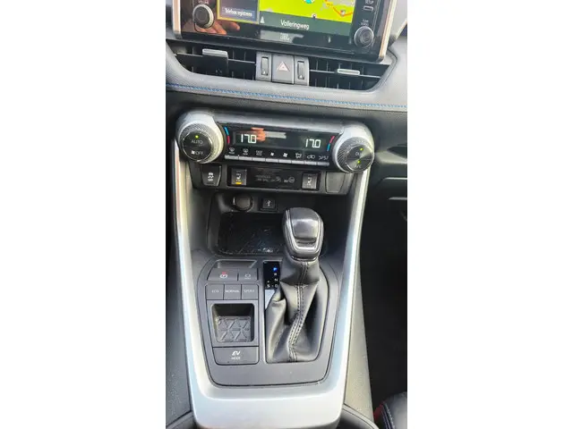 Toyota RAV4 2.5 Hybrid Bi-Tone 2020 Hybride Benzine 15