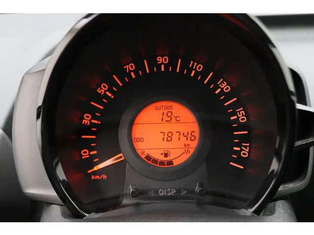 Peugeot 108 1.0 e-VTi Active 2020 Benzine 4