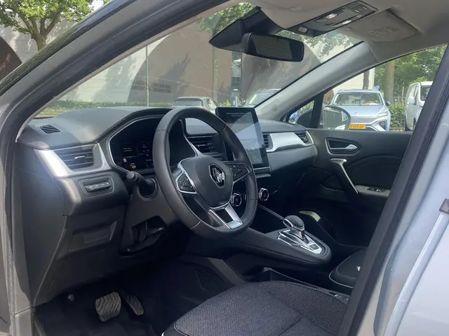 Renault Captur Techno 2023 Hybride Benzine 13