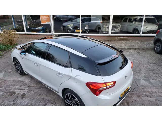 DS DS 5 1.6 THP Performance Line 2018 Benzine 48